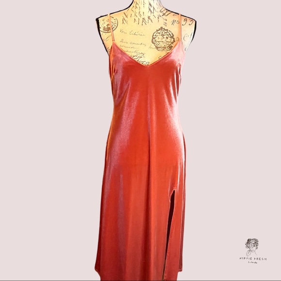 Forever 21 Winter Collection Salmon Pink Velvet Midi Dress Size M - Picture 6 of 9